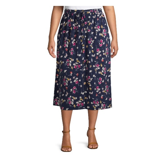 Terra & Sky Dresses & Skirts - Women's Plus Size Button Front Printed Maxi Skirt